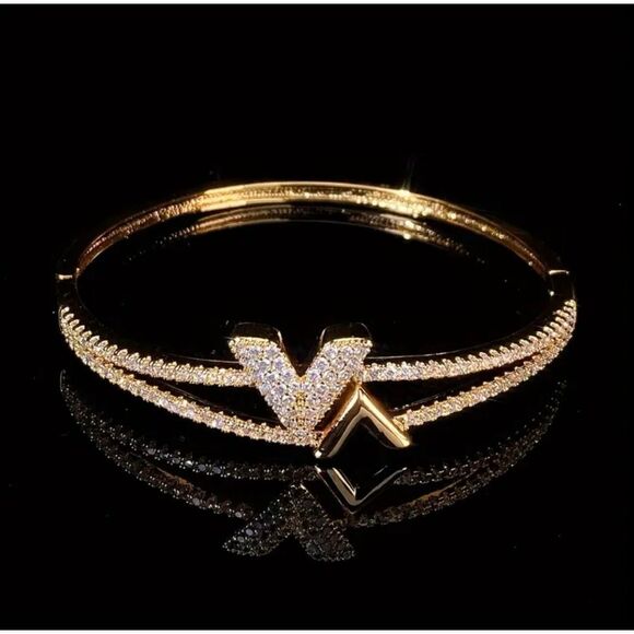 Gold Luxury Diamond Letter V Bangle Bracelet - Picture 3 of 4